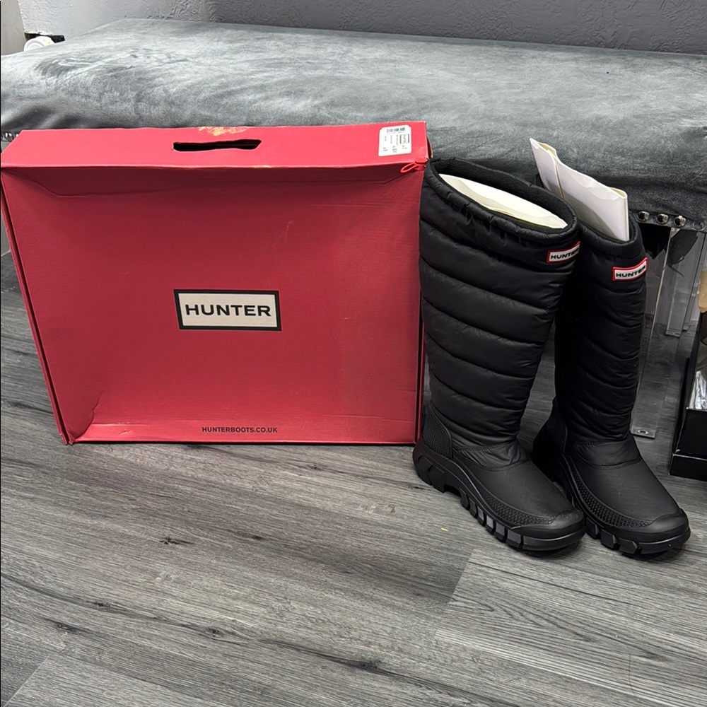 Hunter Black Puffer Boots